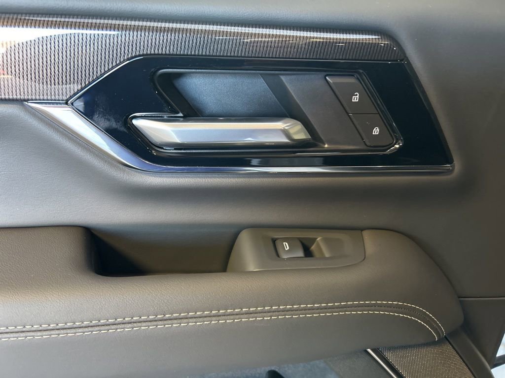 New 2026 GMC Yukon Elevation image 17