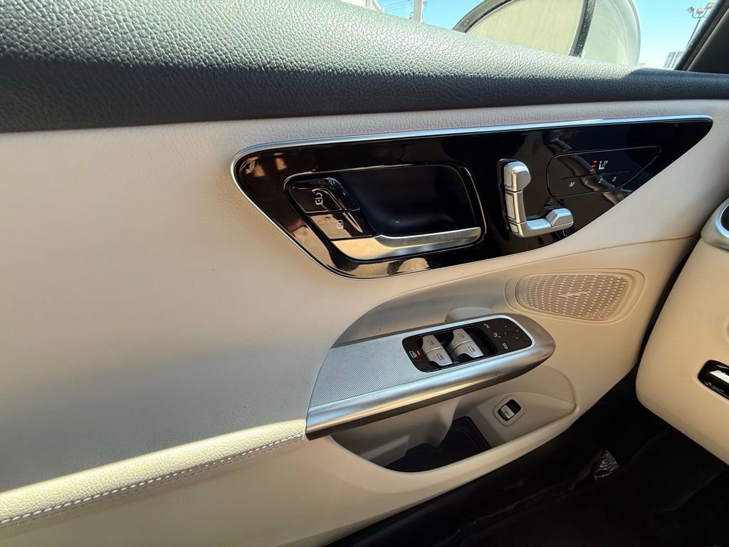 Used 2026 Mercedes-Benz GLC 300 4MATIC image 19