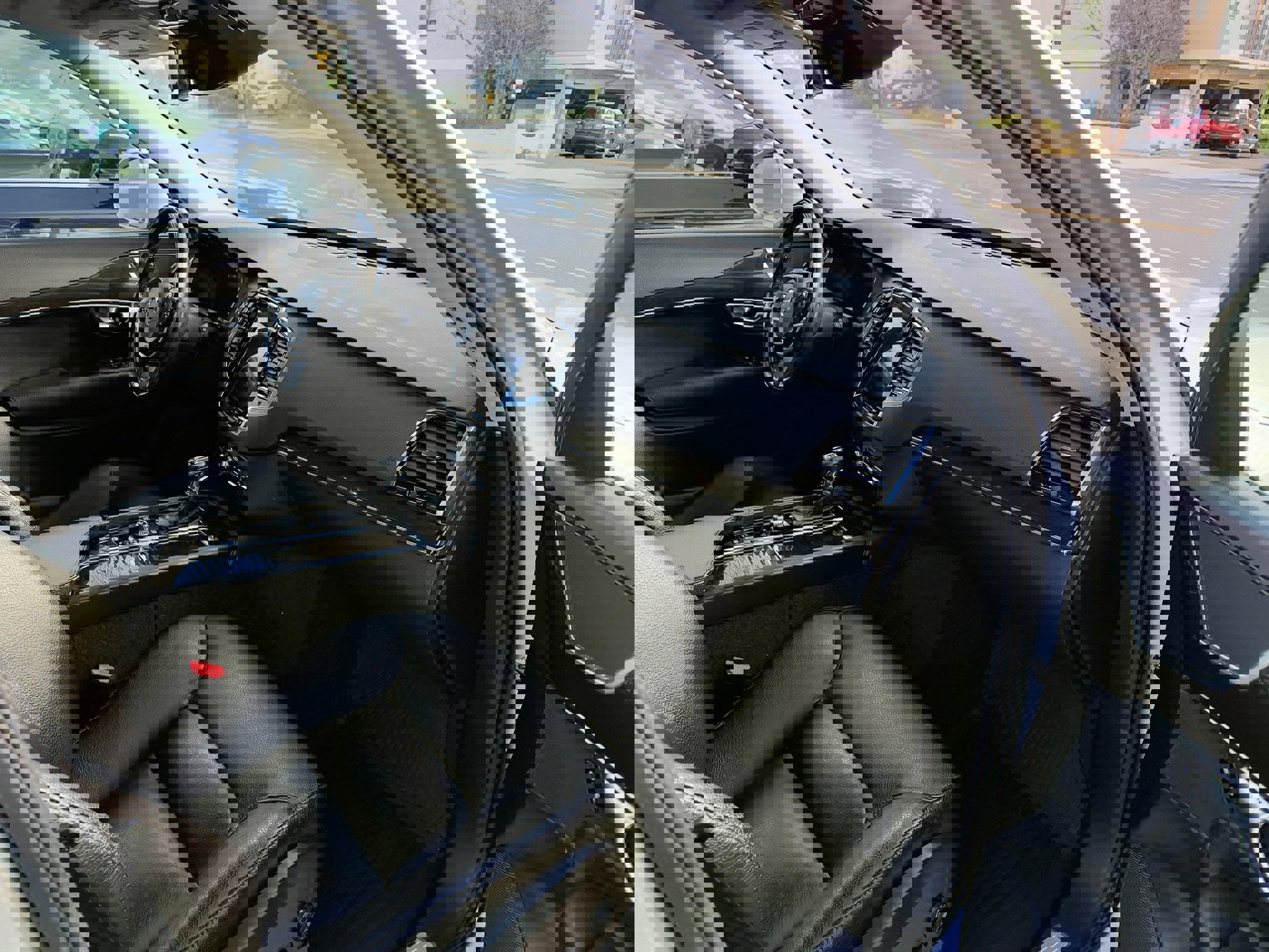 Used 2018 Volvo XC90 T6 Momentum w/ Convenience Package image 18