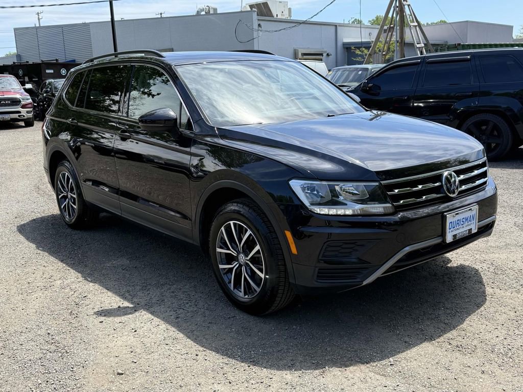Used 2019 Volkswagen Tiguan SE AWD/4WD image 1
