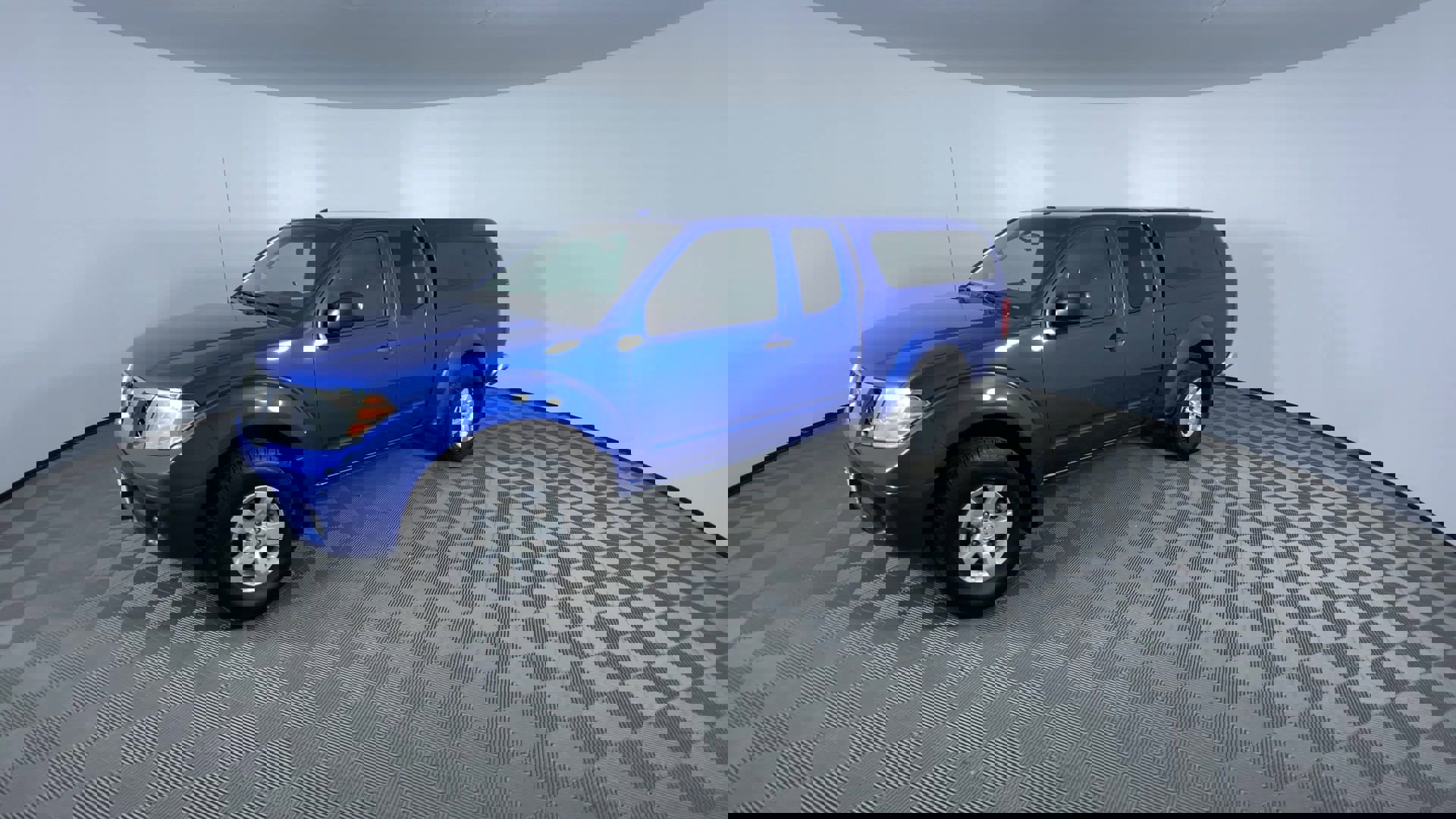 Used 2013 Nissan Frontier SV image 4