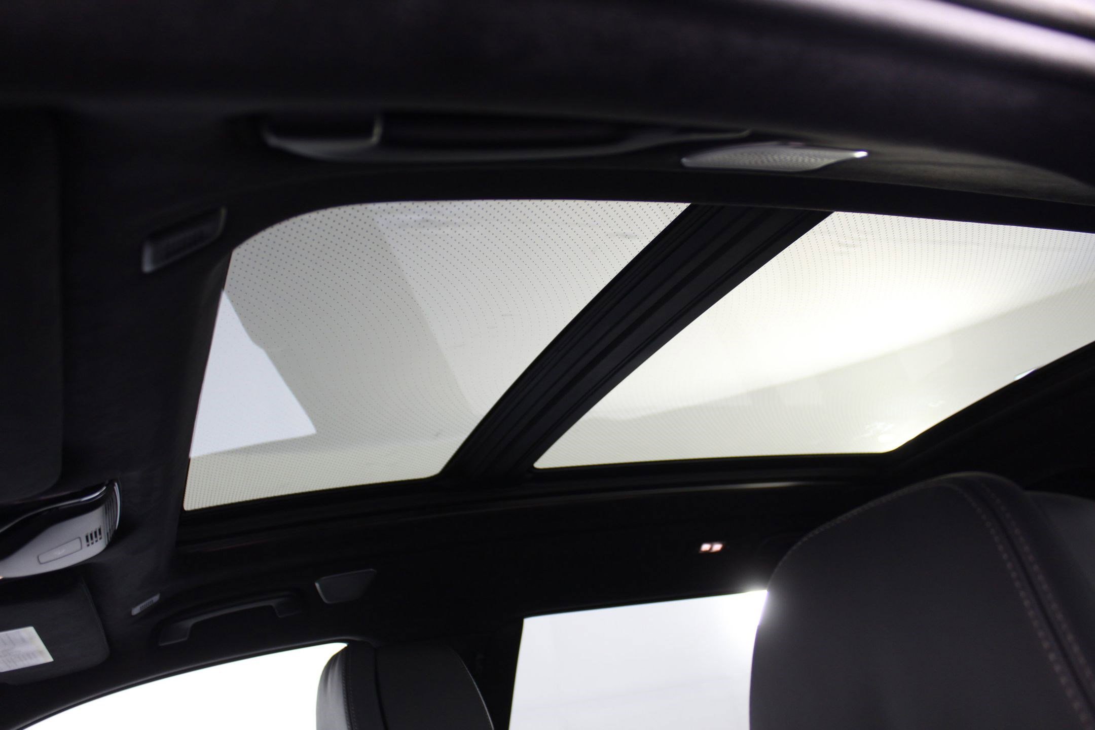 New 2026 BMW X7 M60i image 13