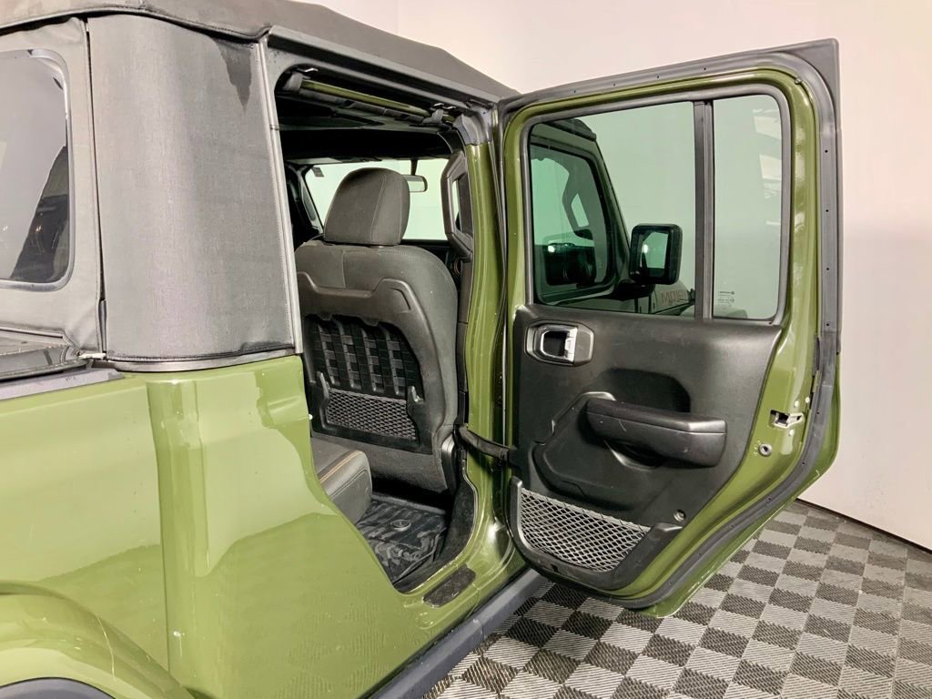 Used 2021 Jeep Gladiator Mojave w/ Cold Weather Group image 28