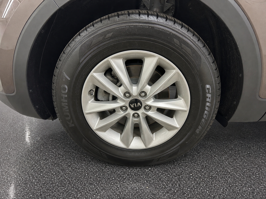 Used 2019 Kia Sorento AWD image 29