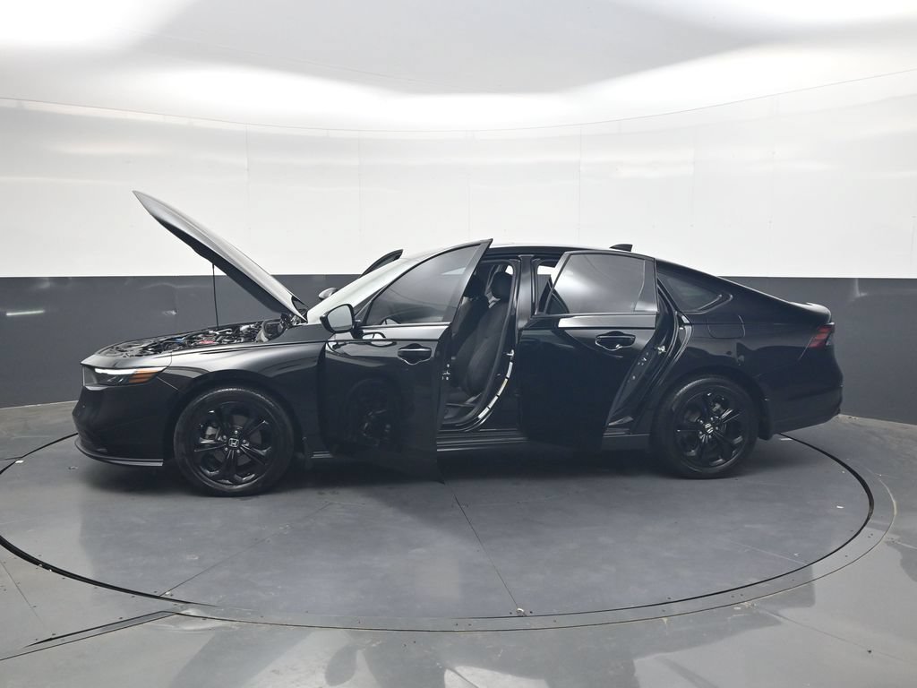 Certified 2025 Honda Accord SE image 35