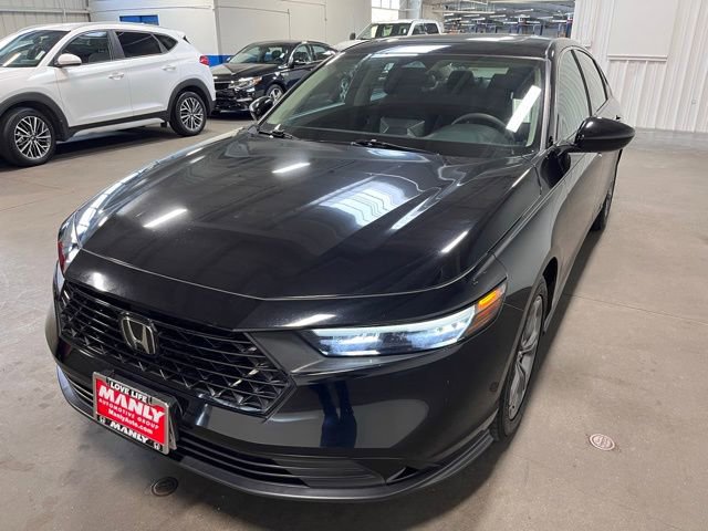 Used 2023 Honda Accord EX image 7
