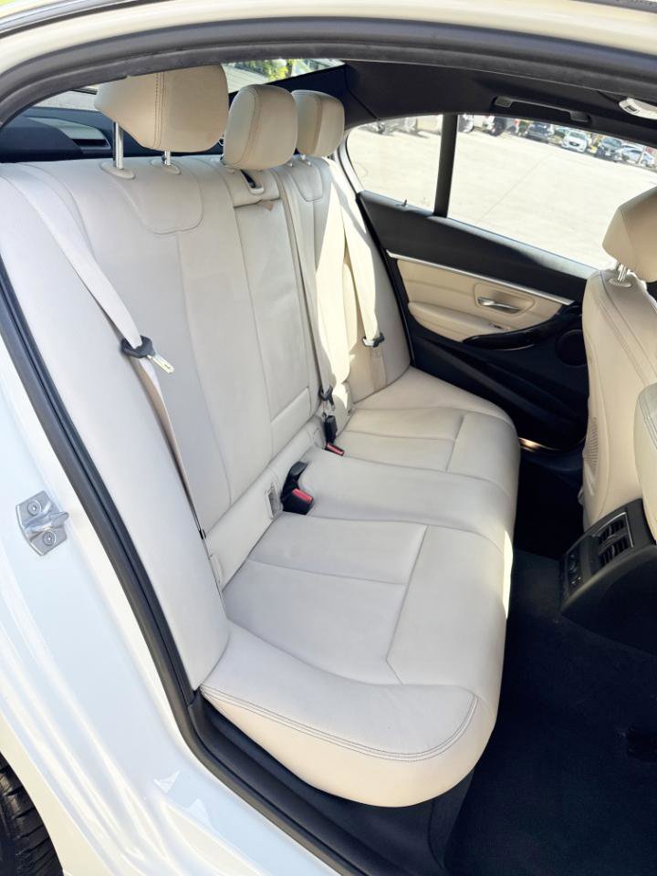 Used 2017 BMW 330i xDrive Sedan image 16