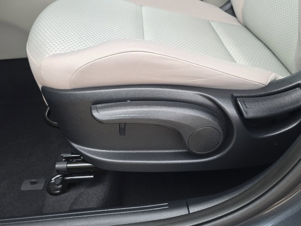 Certified 2025 Kia Soul LX image 20