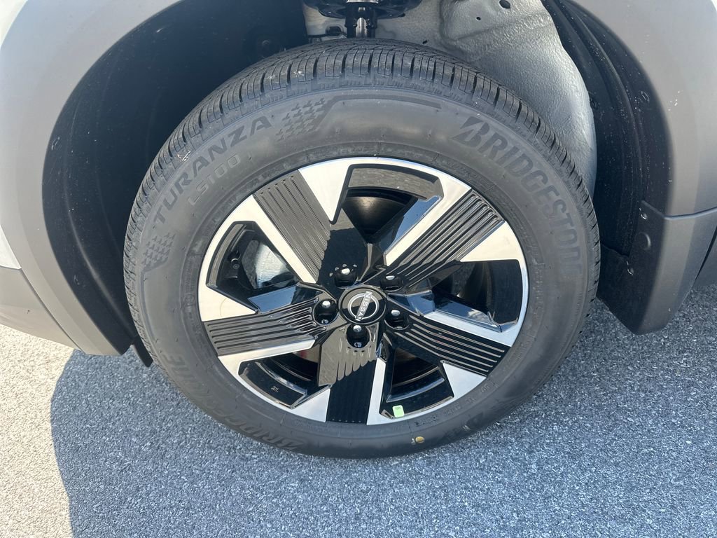 New 2026 Nissan Kicks SV AWD/4WD image 12