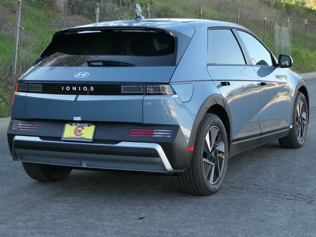 New 2026 Hyundai Ioniq 5 SEL image 3