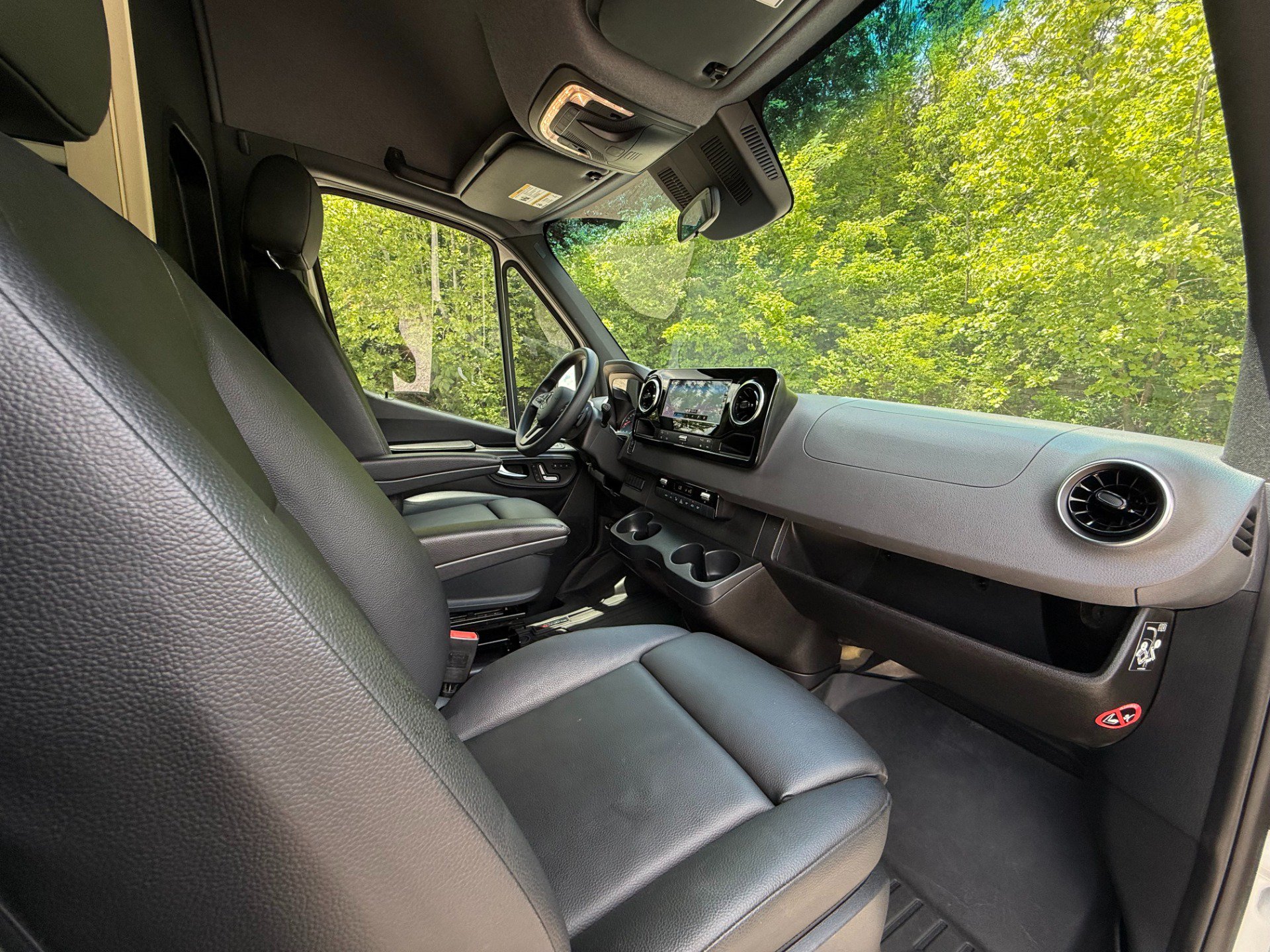 Used 2022 Mercedes-Benz Sprinter 3500 image 19