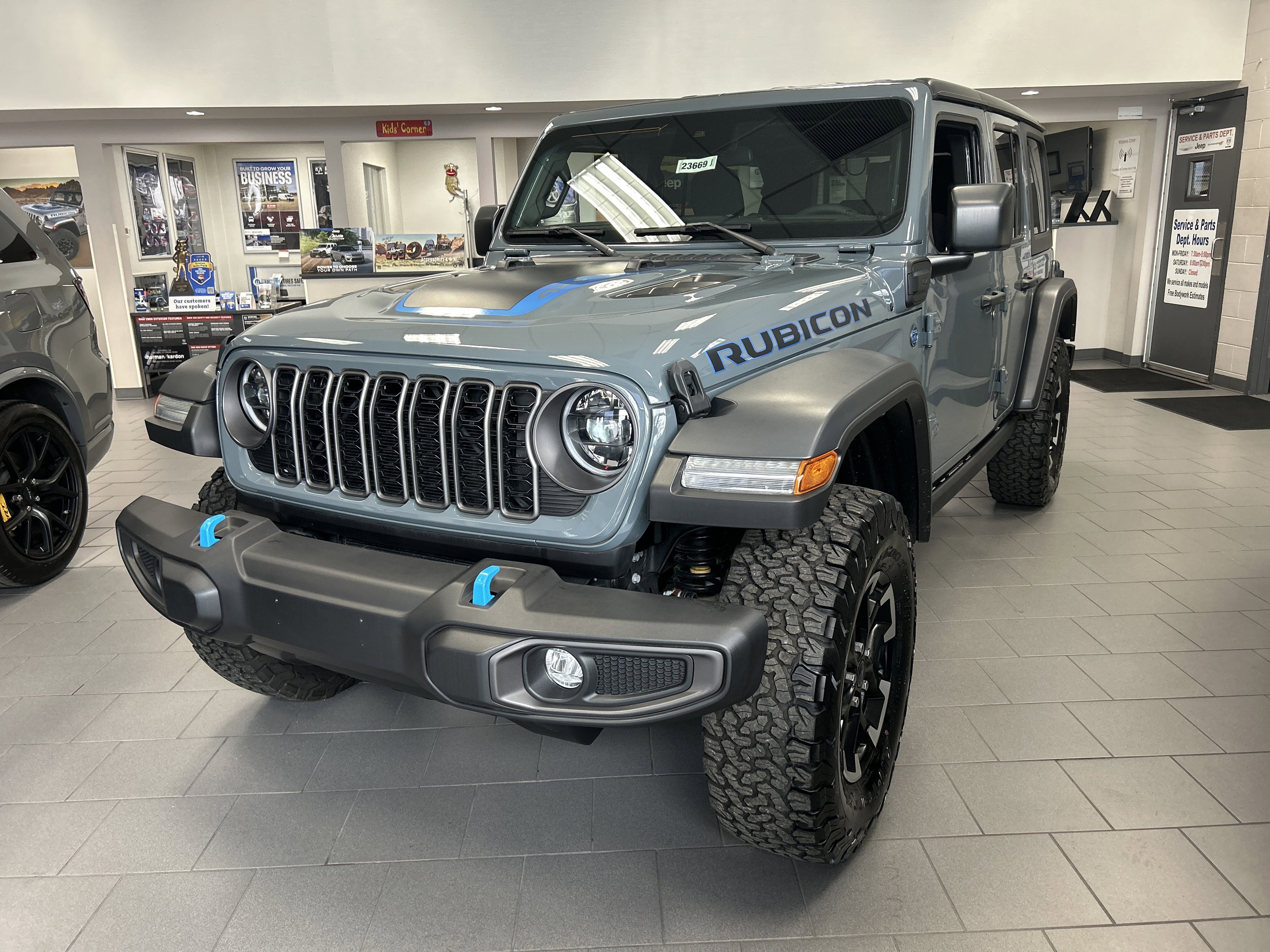 New 2024 Jeep Wrangler Unlimited Rubicon 4xe w/ Convenience Group image 1