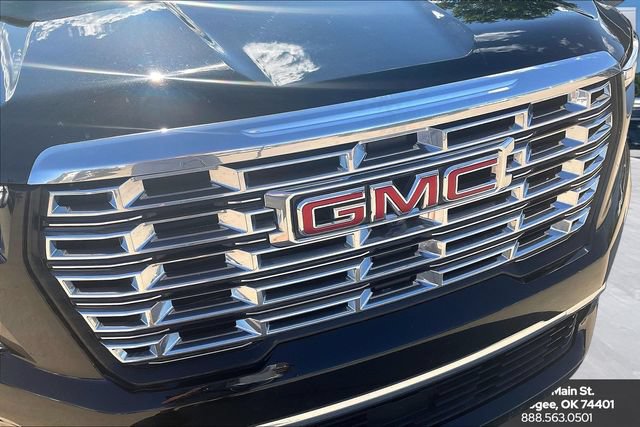 Used 2025 GMC Acadia Denali w/ LPO, Floor Liner Package AWD/4WD image 33