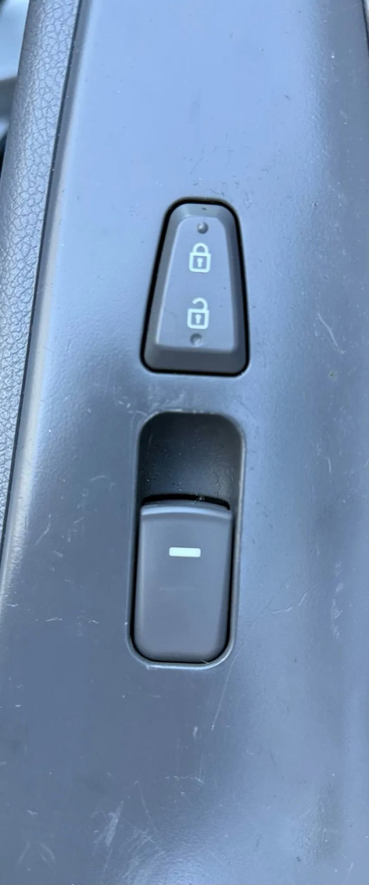 Used 2013 Hyundai Sonata SE w/ Navigation & Sunroof Pkg image 37