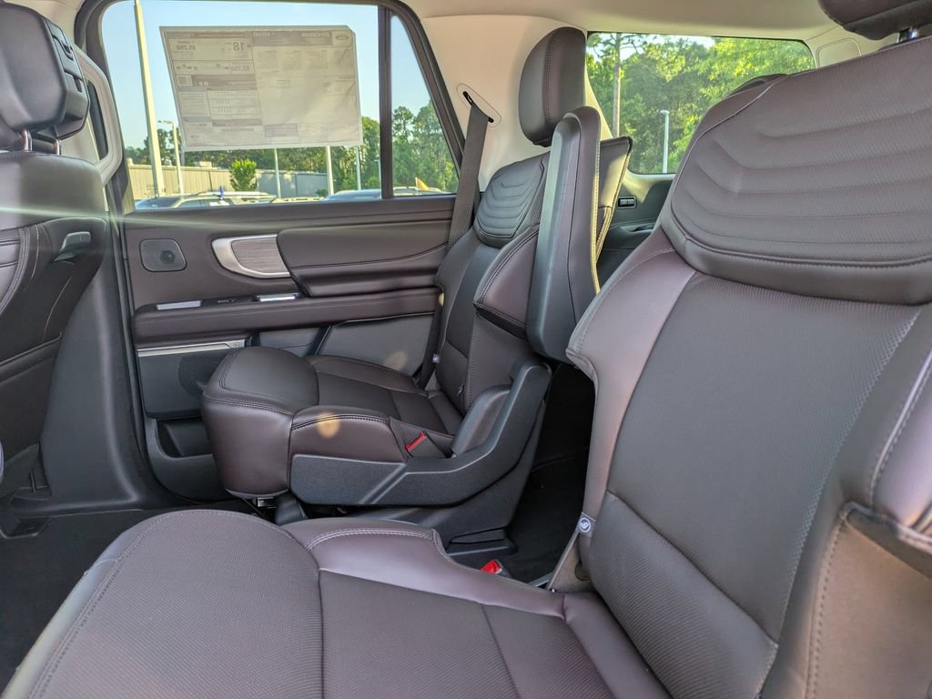 New 2026 Ford Expedition Platinum w/ Platinum Ultimate Package AWD/4WD image 16