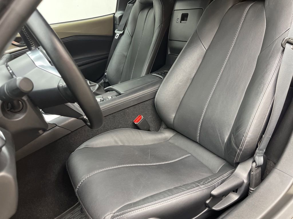 Used 2024 MAZDA MX-5 Miata RF Grand Touring w/ Weather Package image 19