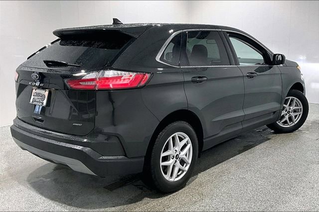 Used 2024 Ford Edge SEL w/ Convenience Package image 5