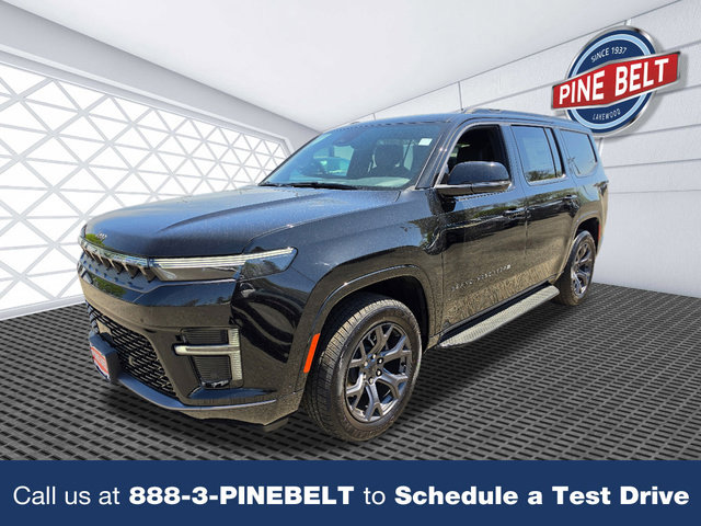 New 2026 Jeep Grand Wagoneer Limited w/ 8-Passenger Seating Package AWD/4WD image 1
