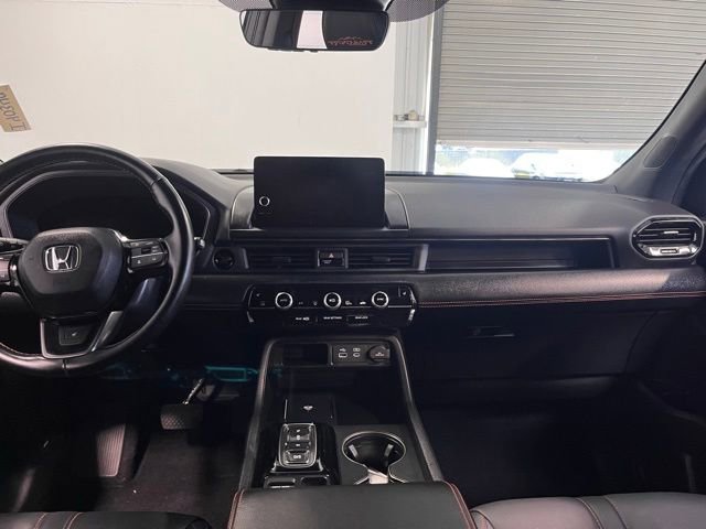 Used 2025 Honda Pilot TrailSport image 20