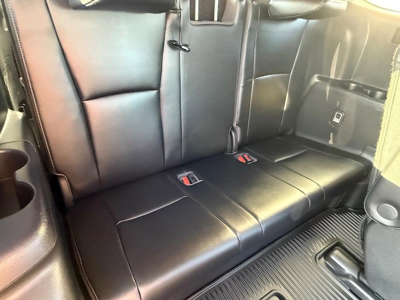 Used 2023 Toyota Highlander Platinum image 11