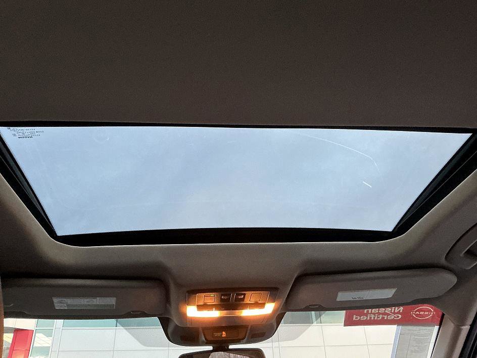 Certified 2025 Nissan Rogue SL w/ Tech Package image 26