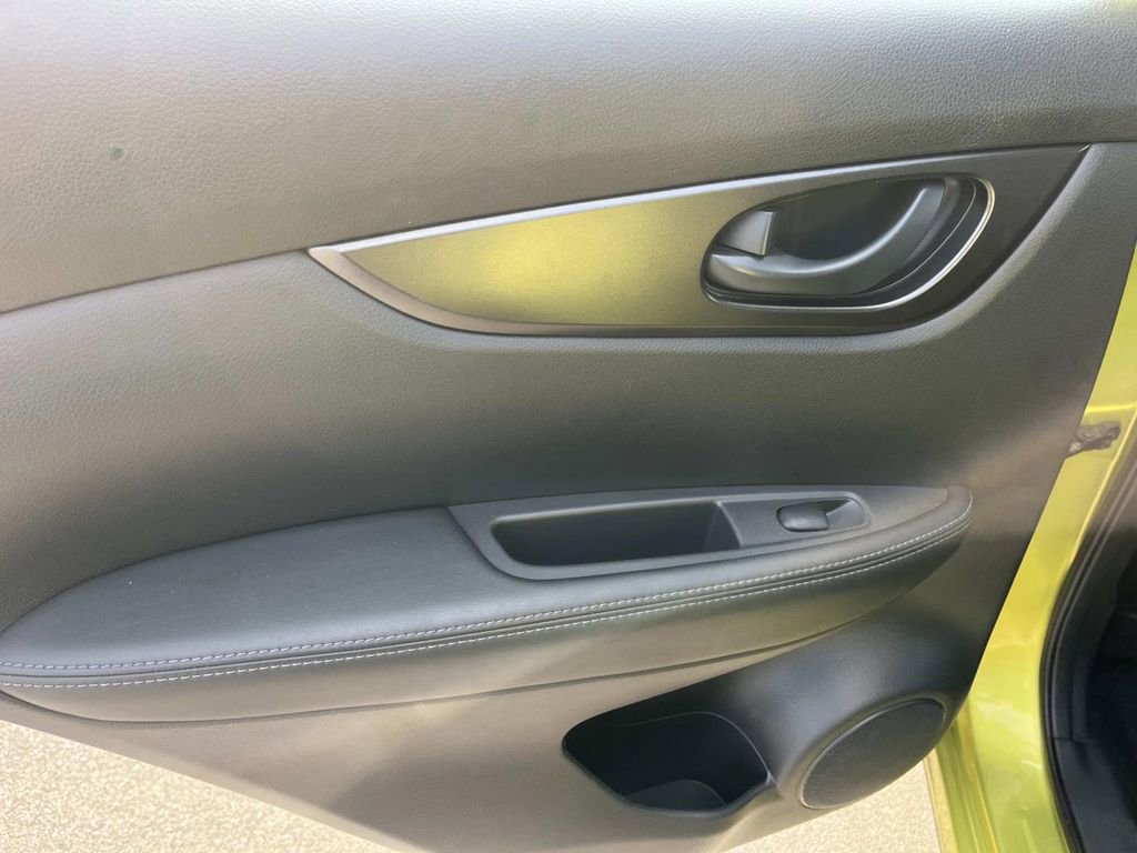 Used 2020 Nissan Rogue Sport S w/ Appearance Package image 16