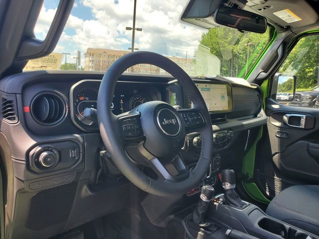 Used 2025 Jeep Wrangler Rubicon image 20