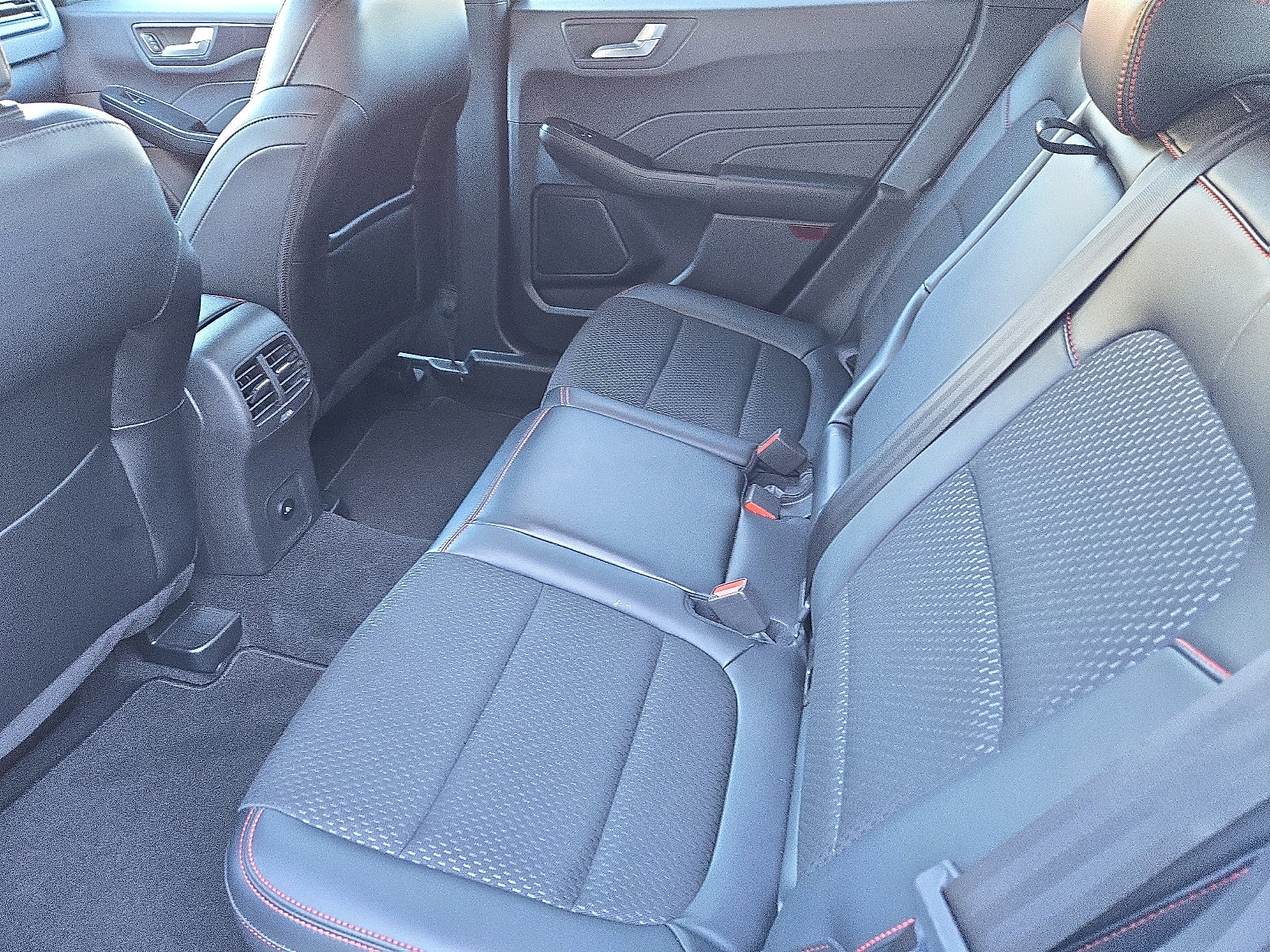 Certified 2025 Ford Escape ST-Line w/ Tech Pack #1 image 12