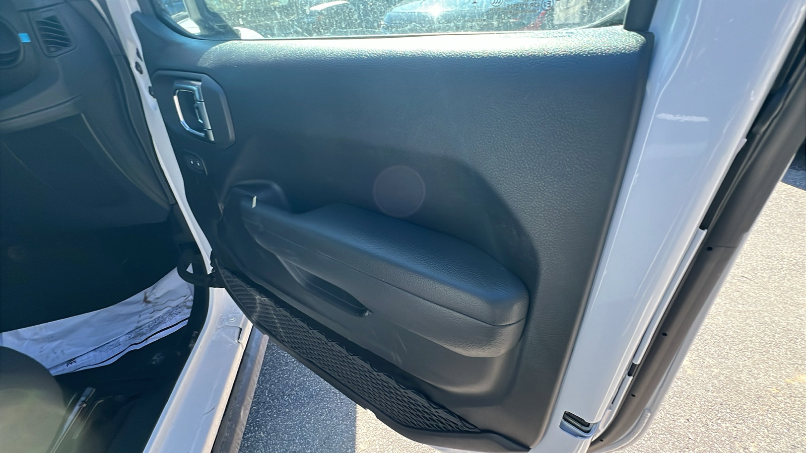 Used 2025 Jeep Wrangler Unlimited Rubicon 4xe w/ Convenience Group image 18