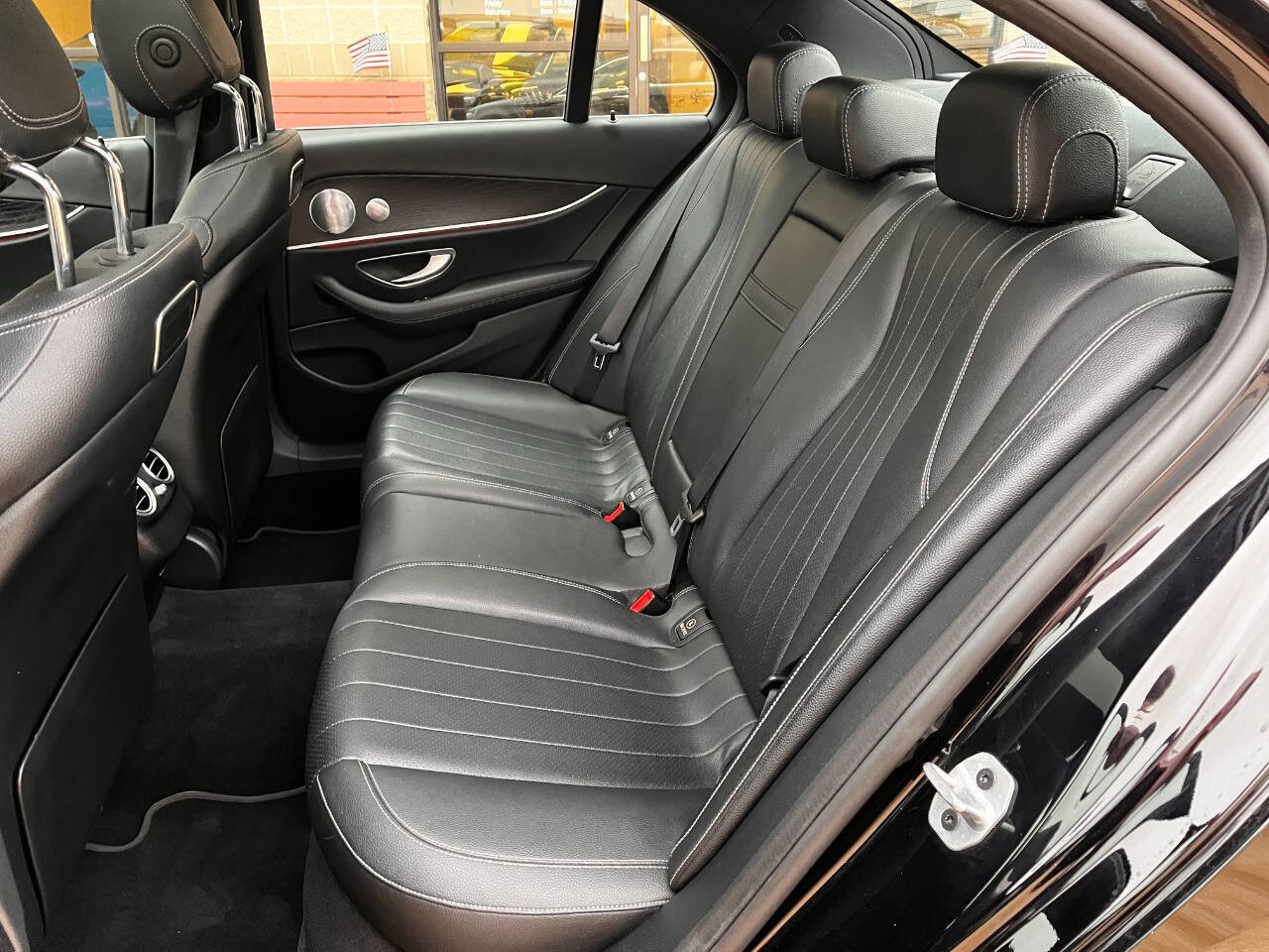 Used 2019 Mercedes-Benz E 300 4MATIC image 19