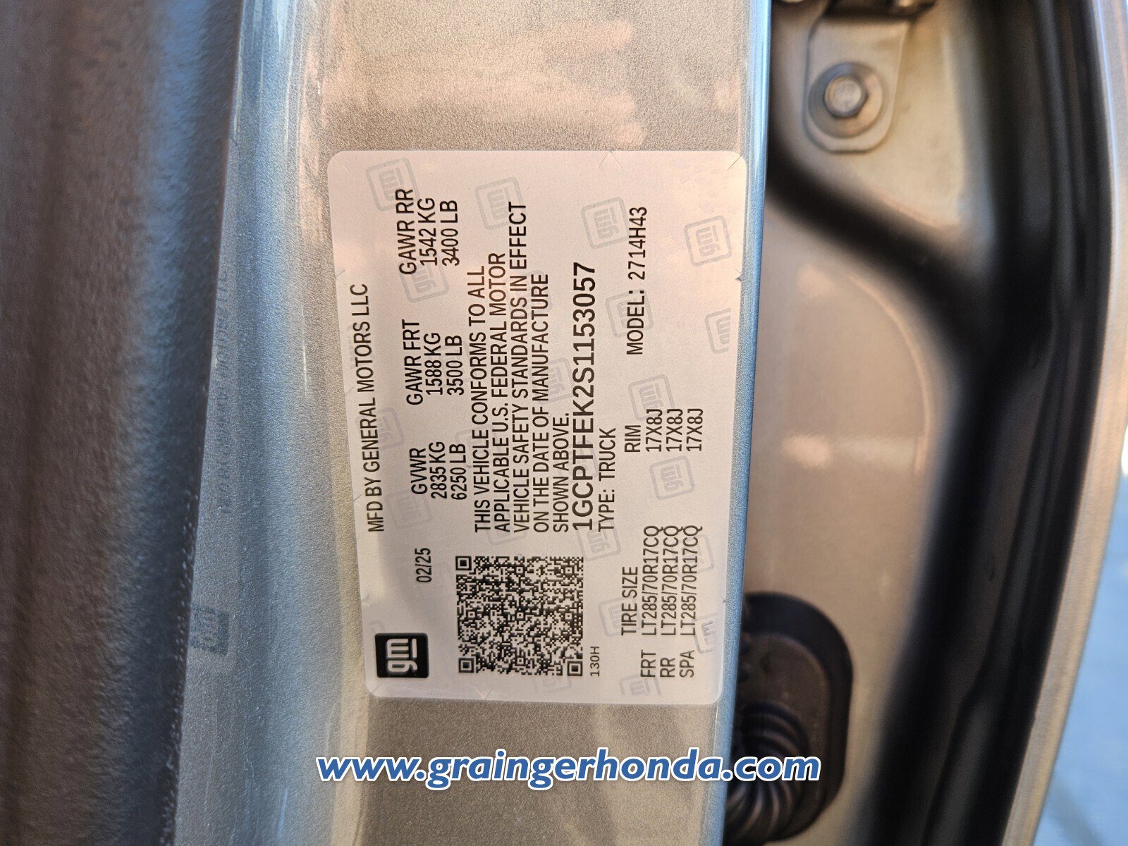 Used 2025 Chevrolet Colorado ZR2 w/ Technology Package image 14