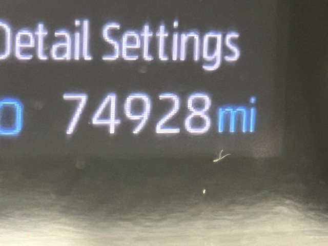 Used 2020 Toyota RAV4 XLE Premium image 18