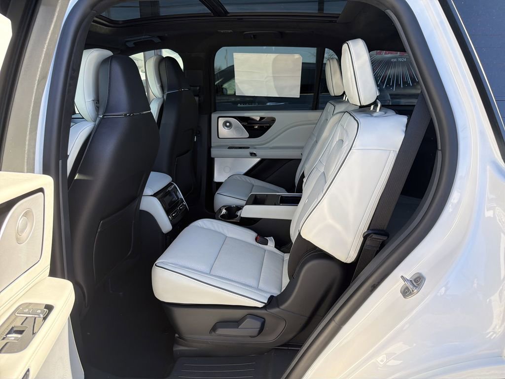New 2026 Lincoln Aviator Black Label w/ Dynamic Handling Package image 6