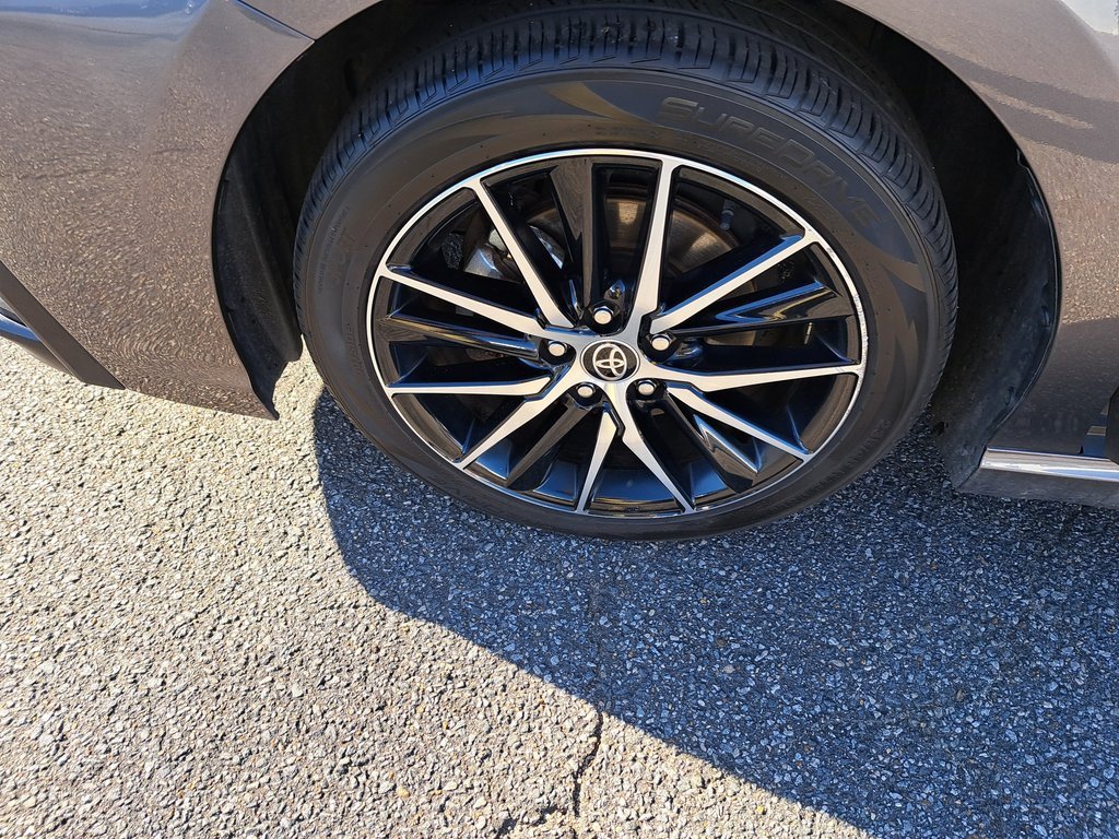 Used 2023 Toyota Camry SE image 29