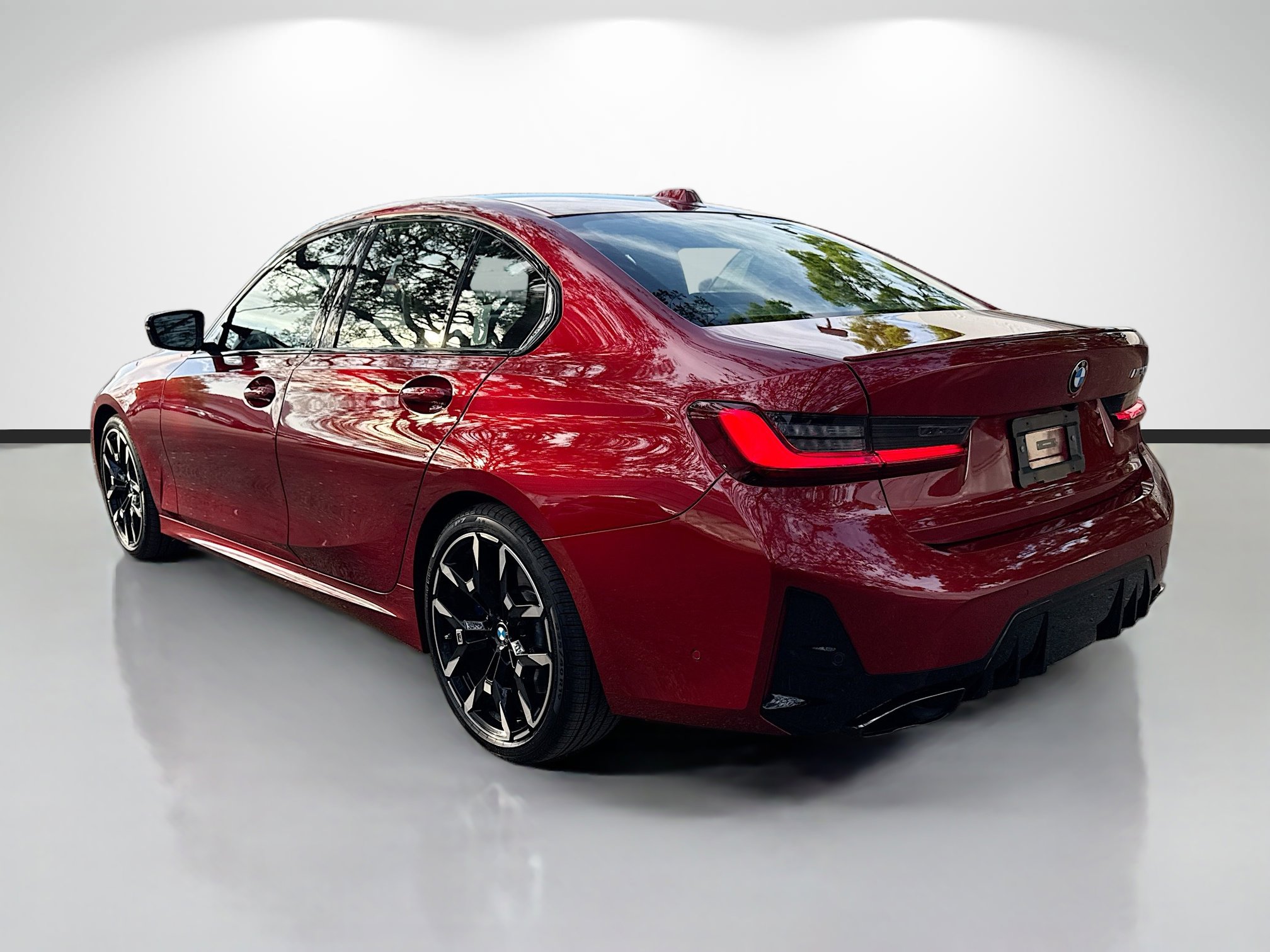 Used 2025 BMW M340i RWD image 5