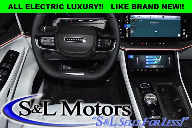 Used 2025 Jeep Wagoneer S Limited image 11