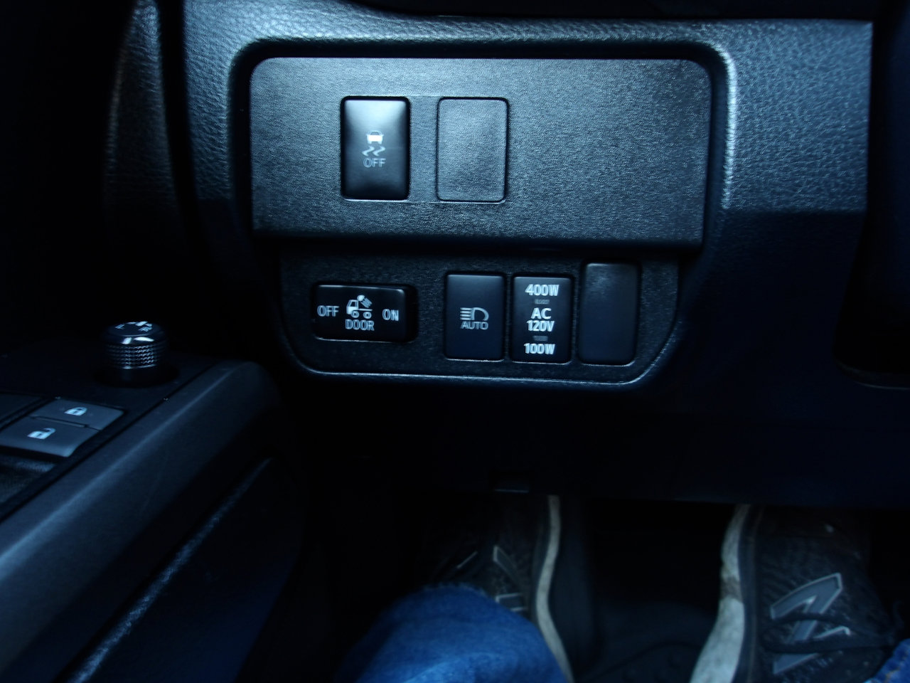 Used 2021 Toyota Tacoma TRD Off-Road w/ Technology Package image 21