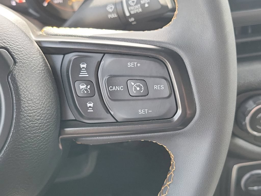 Used 2024 Jeep Gladiator Sport AWD/4WD image 25