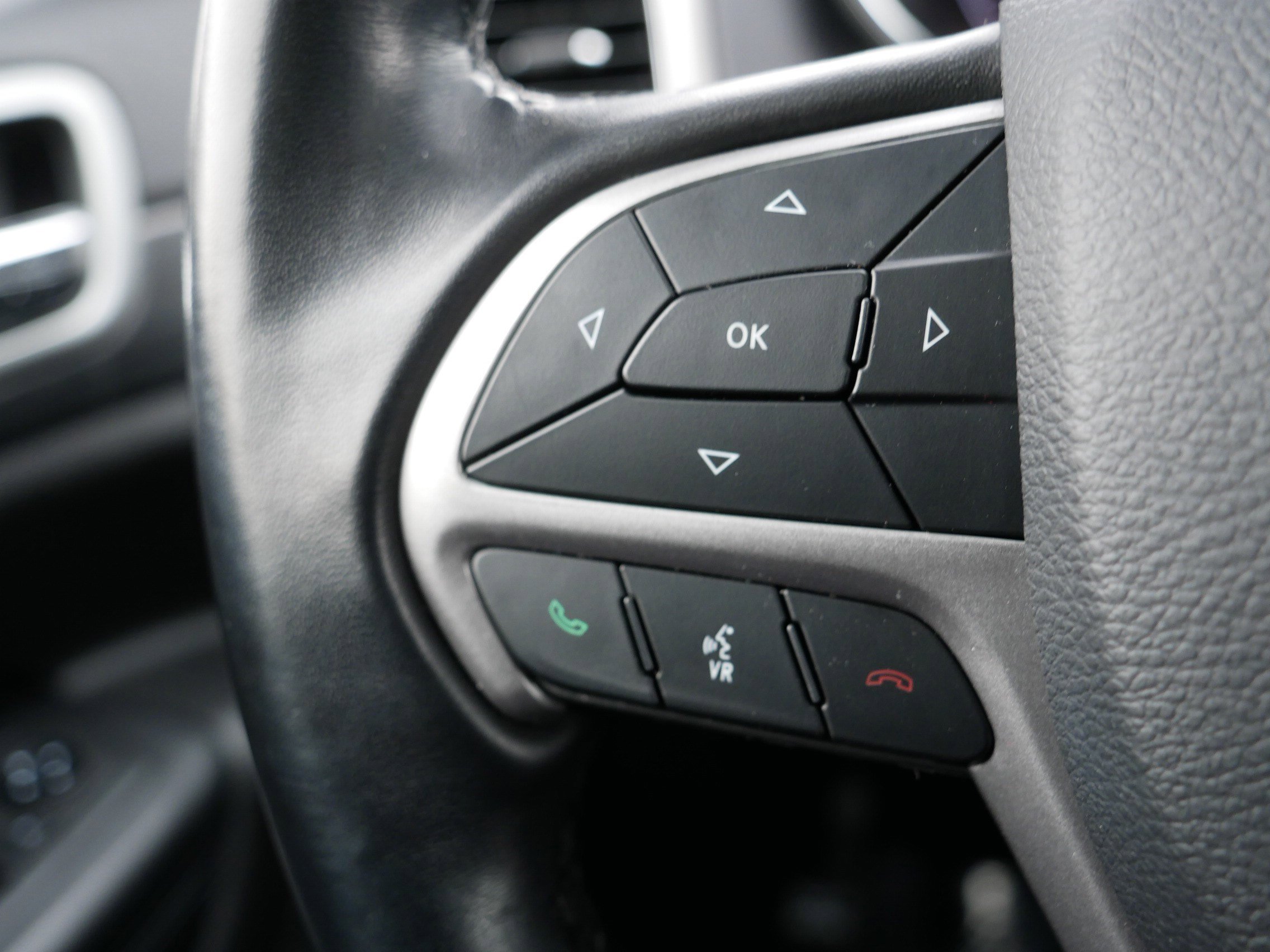 Used 2021 Jeep Grand Cherokee Laredo image 28