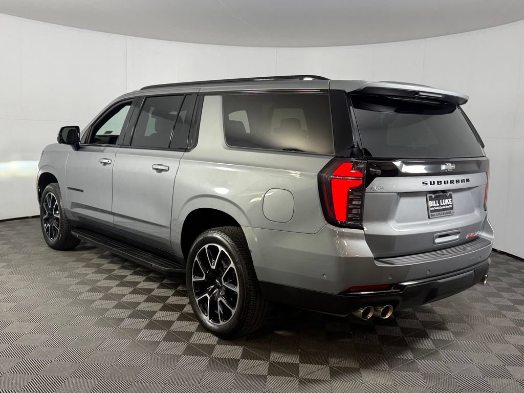 Used 2026 Chevrolet Suburban RST RWD image 9