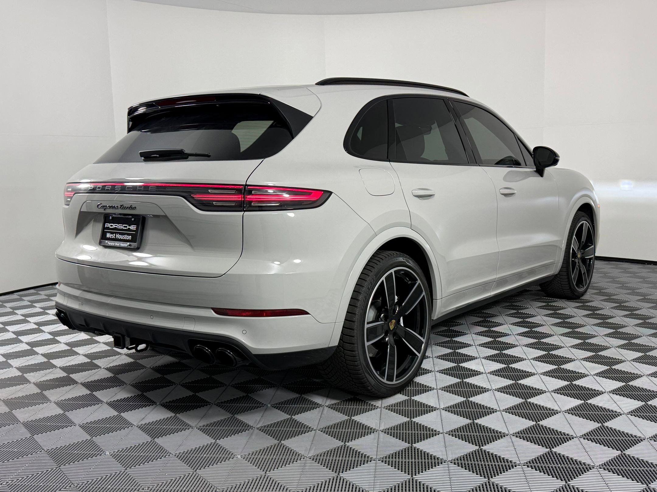 Certified 2023 Porsche Cayenne Turbo image 52