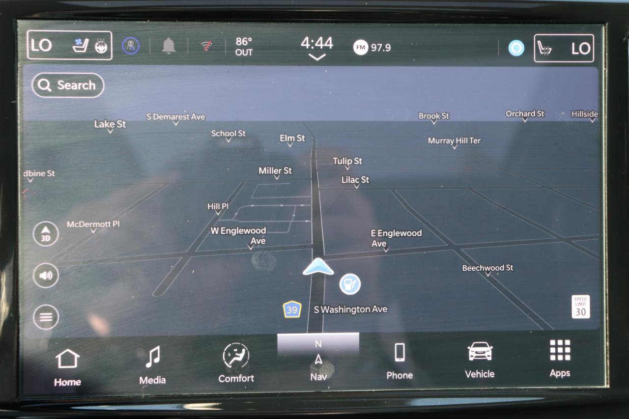 Used 2025 Chrysler Pacifica Limited FWD image 40