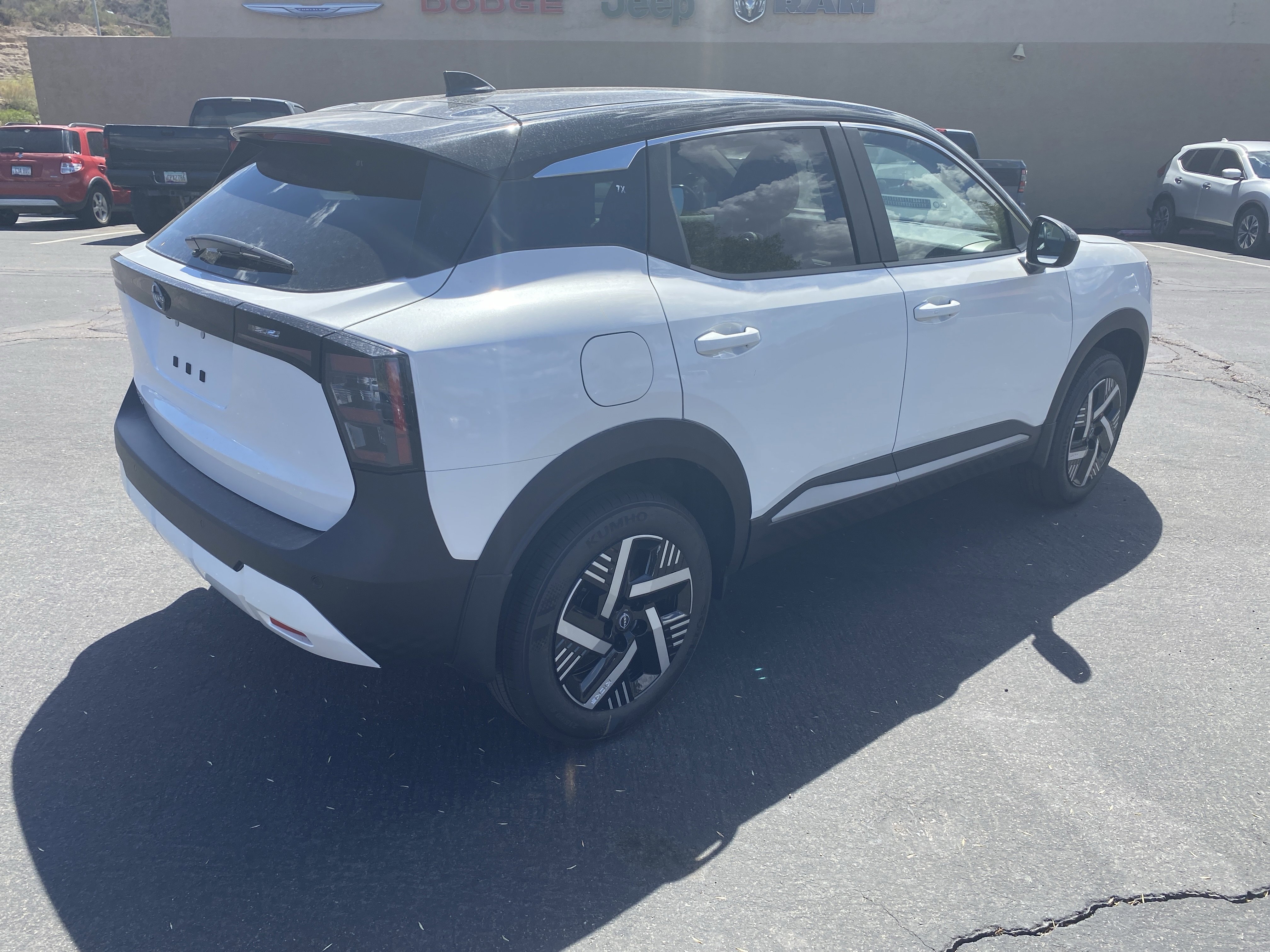 New 2025 Nissan Kicks SV w/ Illumination Package image 4