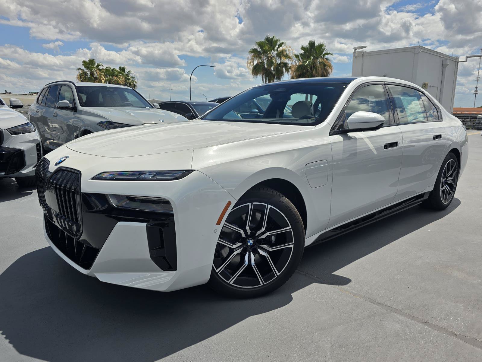 New 2026 BMW 750e xDrive w/ Executive Package AWD/4WD image 29