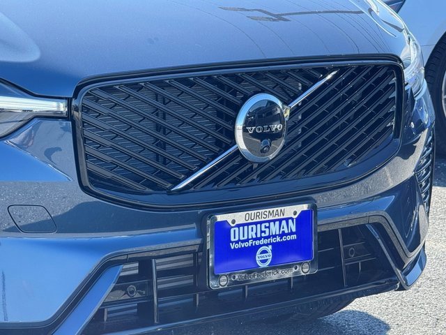 New 2026 Volvo XC60 T8 Plus w/ Climate Package image 2