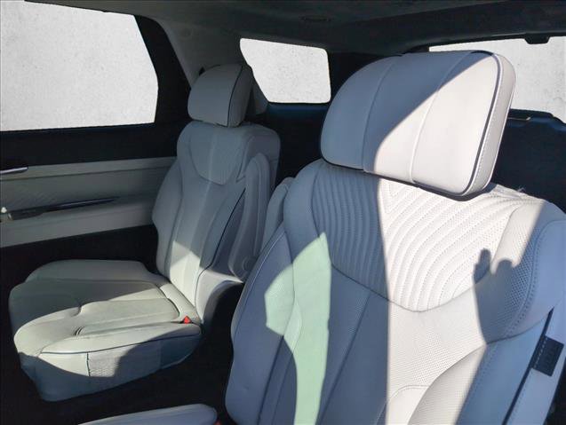 Used 2024 Hyundai Palisade Calligraphy image 19
