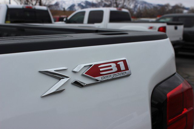 Used 2024 GMC Sierra 3500 SLE w/ SLE Convenience Package image 5