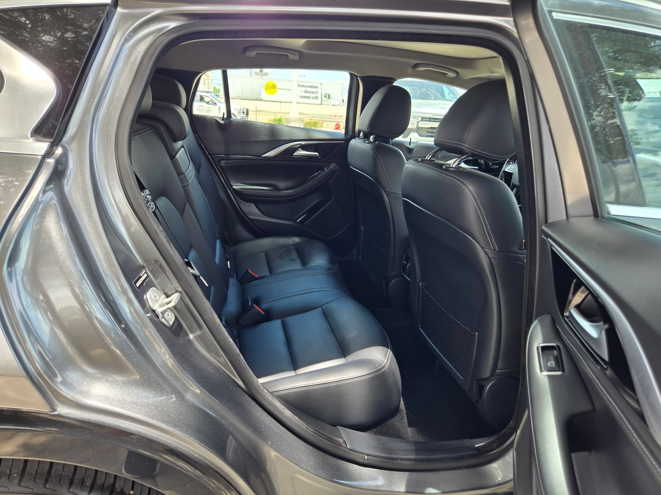 Used 2017 INFINITI QX30 Premium w/ Navigation Package FWD image 23