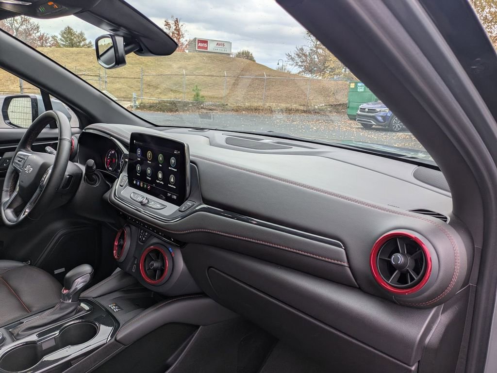 Used 2025 Chevrolet Blazer RS image 31