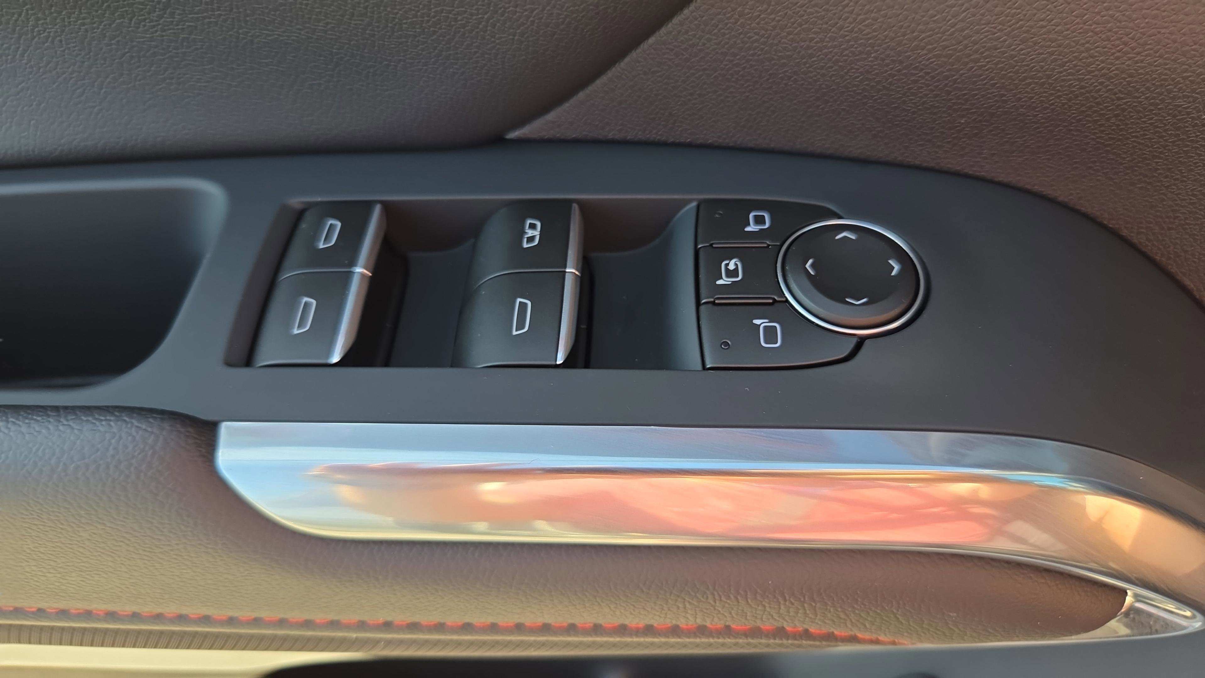 New 2026 Chevrolet Traverse RS w/ LPO, Floor Liner Package AWD/4WD image 29